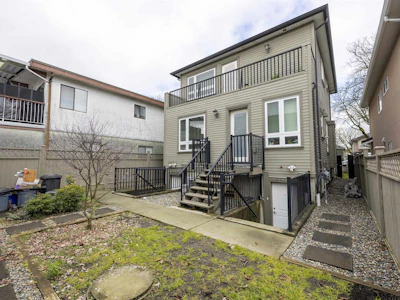 2118 Waverley Avenue - 4