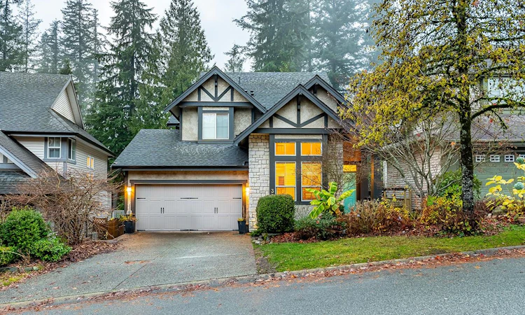 30 Hawthorn Drive