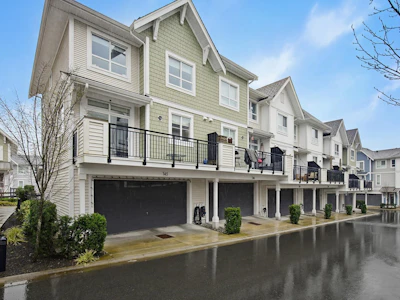 145-8335 Nelson Street - 3