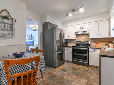 9-32870 Bevan Way - 4
