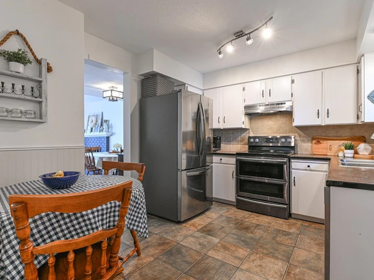 9-32870 Bevan Way, Abbotsford, BC, V2S 6R3 - 4