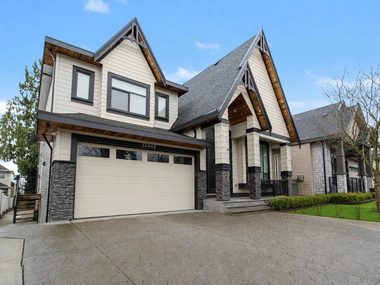 15648 82 Avenue, Surrey, BC, V4N 0R8