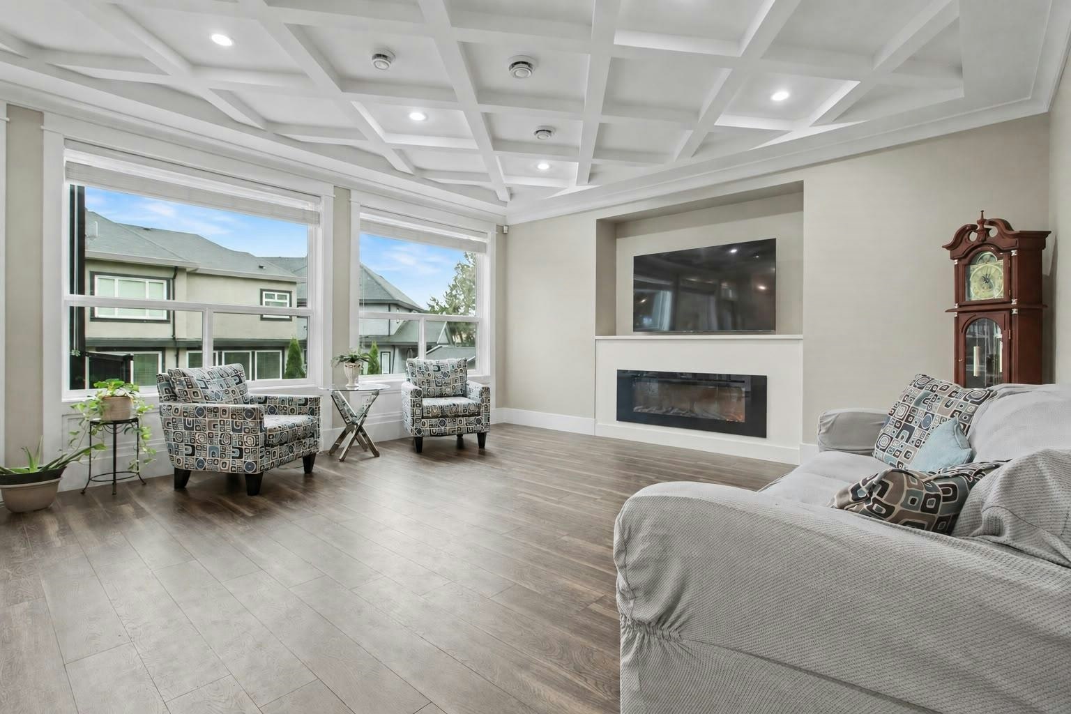 15648 82 Avenue, Surrey, BC, V4N 0R8 - 15