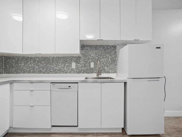 303-1717 W 13th Avenue, Vancouver, BC, V6J 2H2 - 3