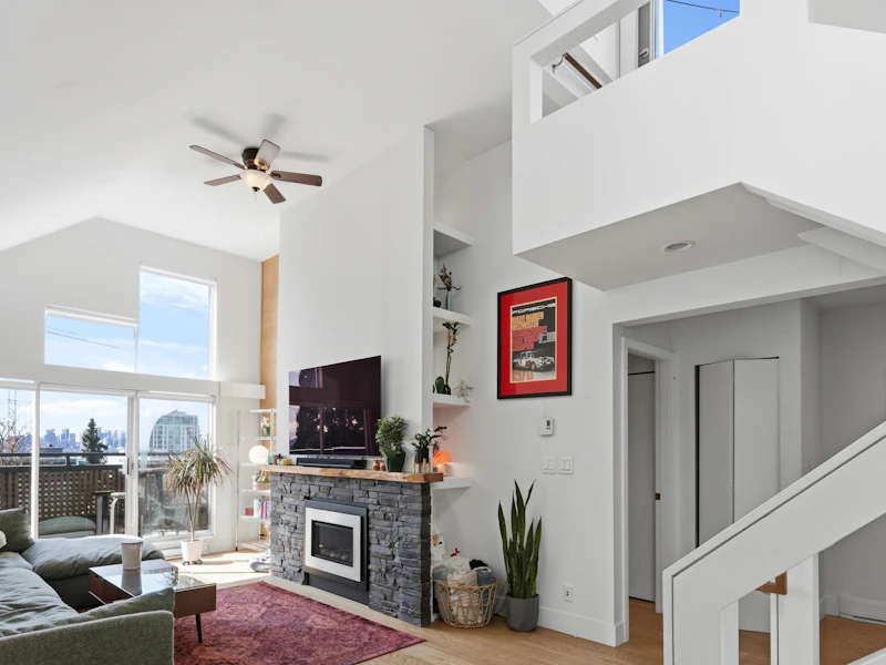 D - 225 E 4th Street, North Vancouver BC V7L 1J1