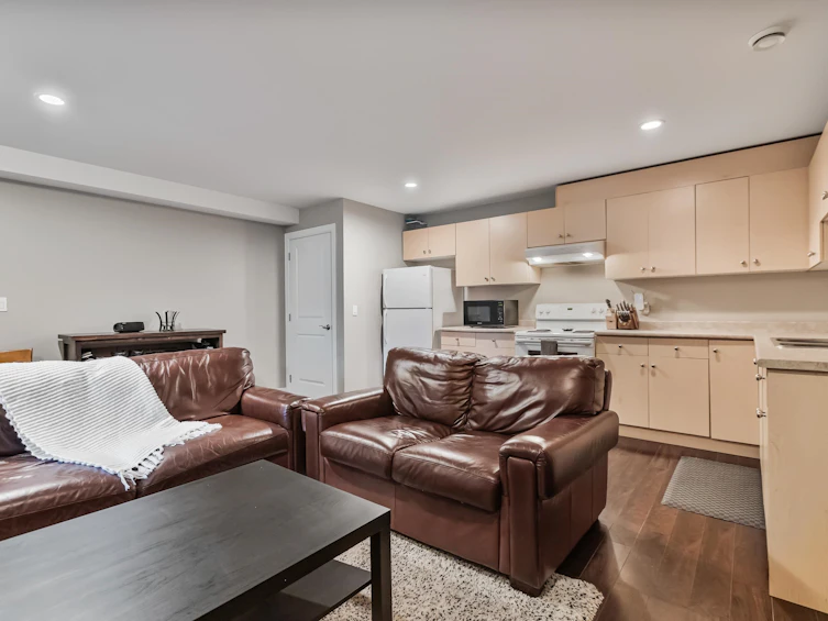 17421 1a Avenue, Surrey, BC, V3Z 9P9 - 35
