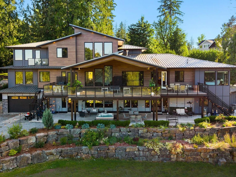 205 210 Street, Langley, BC, V2Z 2G6 - 2
