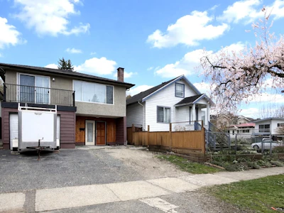 4882 Moss Street - 2