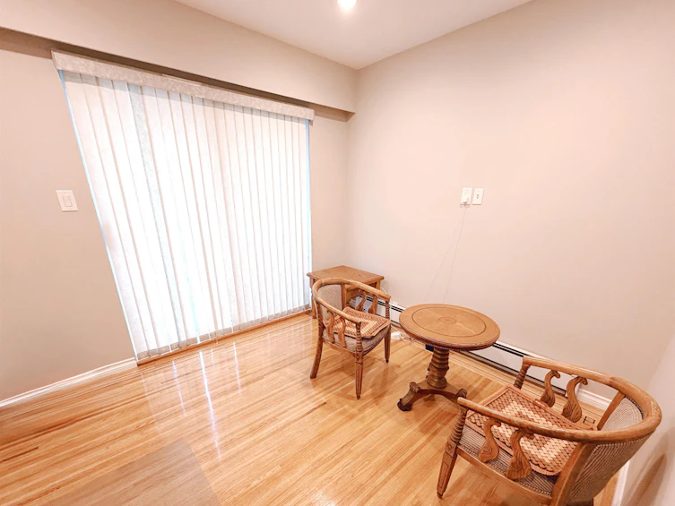 4882 Moss Street, Vancouver, BC, V5R 3Y2 - 8