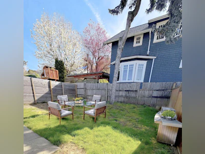 4882 Moss Street - 3
