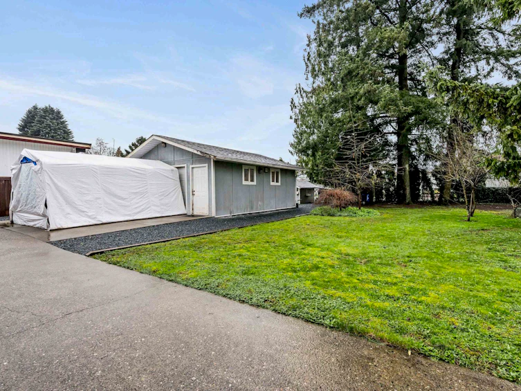 9269 Carleton Street, Chilliwack, BC, V2P 6E1 - 34
