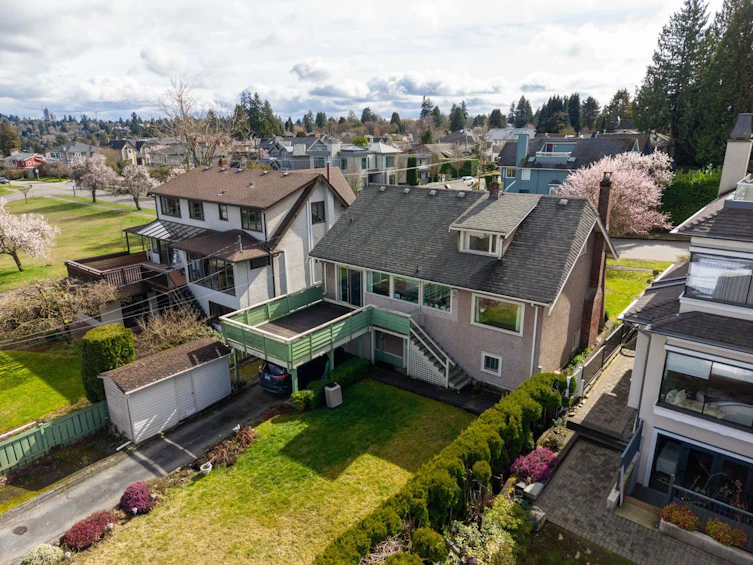 2715 W 31st Avenue, Vancouver, BC, V6L 1Z9 - 29