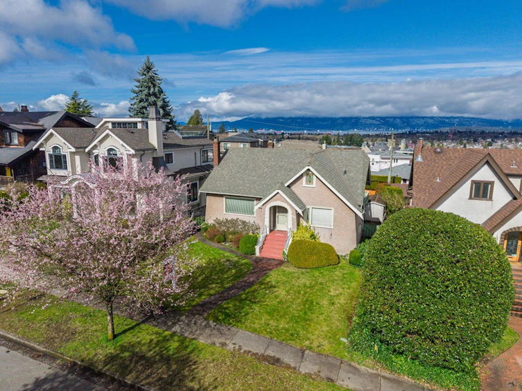 2715 W 31st Avenue, Vancouver, BC, V6L 1Z9 - 35