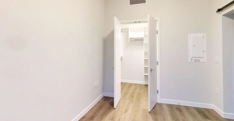 3430 E Kent Avenue, Vancouver, BC, V5S 0G7 - 4