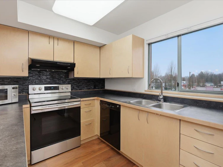 306-223 Mountain Highway, North Vancouver, BC, V7J 3V3 - 14