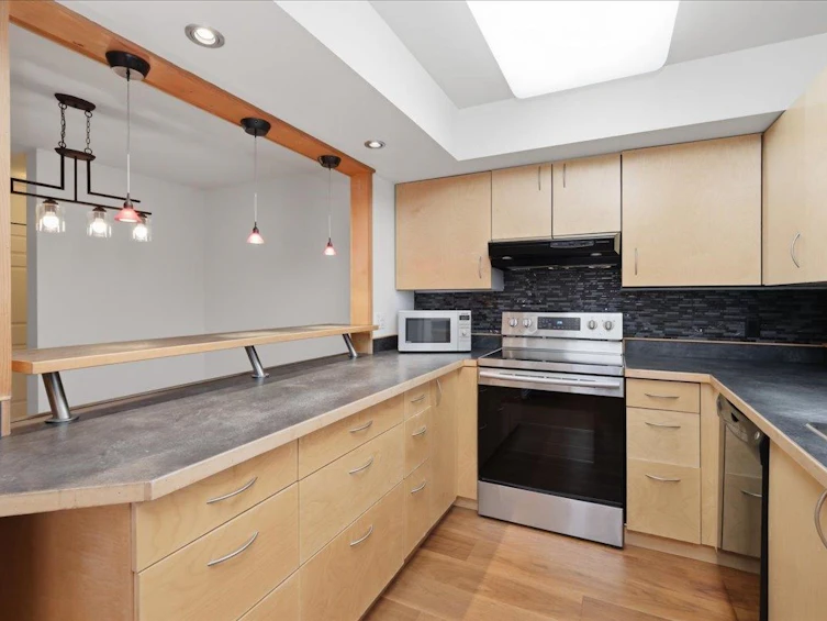 306-223 Mountain Highway, North Vancouver, BC, V7J 3V3 - 13