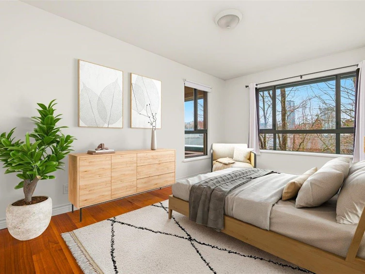 306-223 Mountain Highway, North Vancouver, BC, V7J 3V3 - 3