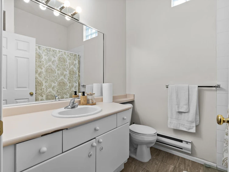 202-7011 Blundell Road, Richmond, BC, V6Y 1J5 - 17