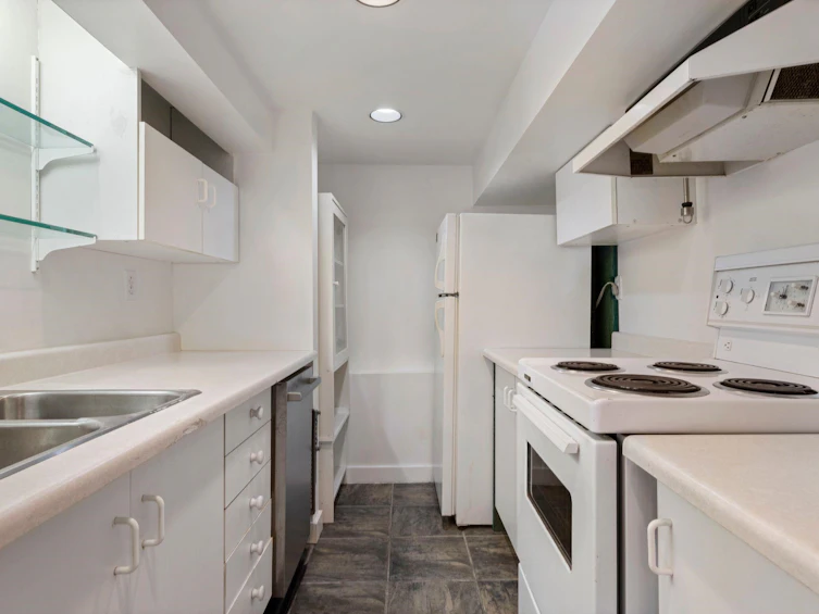 2094 E 7th Avenue, Vancouver, BC, V5N 1S6 - 19
