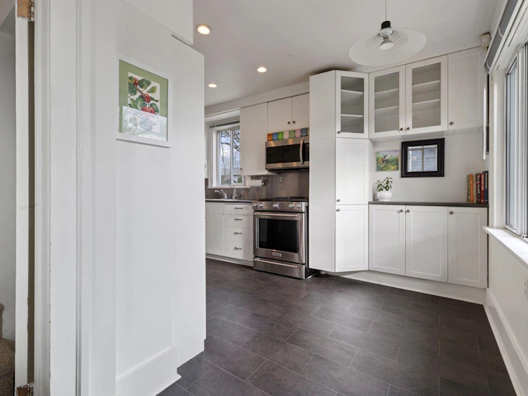 2094 E 7th Avenue, Vancouver, BC, V5N 1S6 - 10