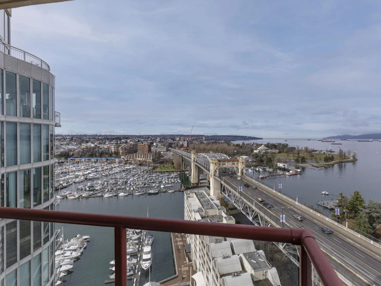 2005-1000 Beach Avenue, Vancouver, BC, V6E 4M2 - 2