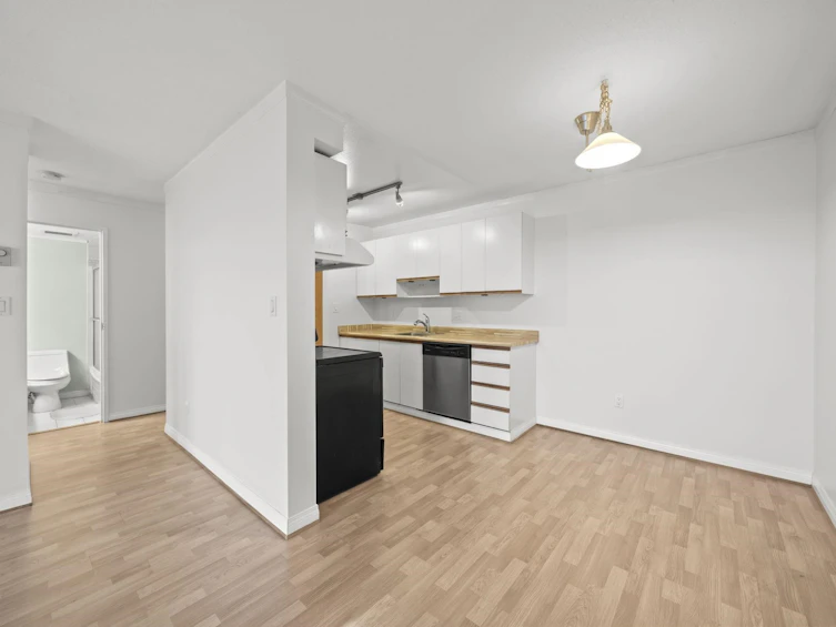 211-7471 Blundell Road, Richmond, BC, V6Y 1J6 - 7