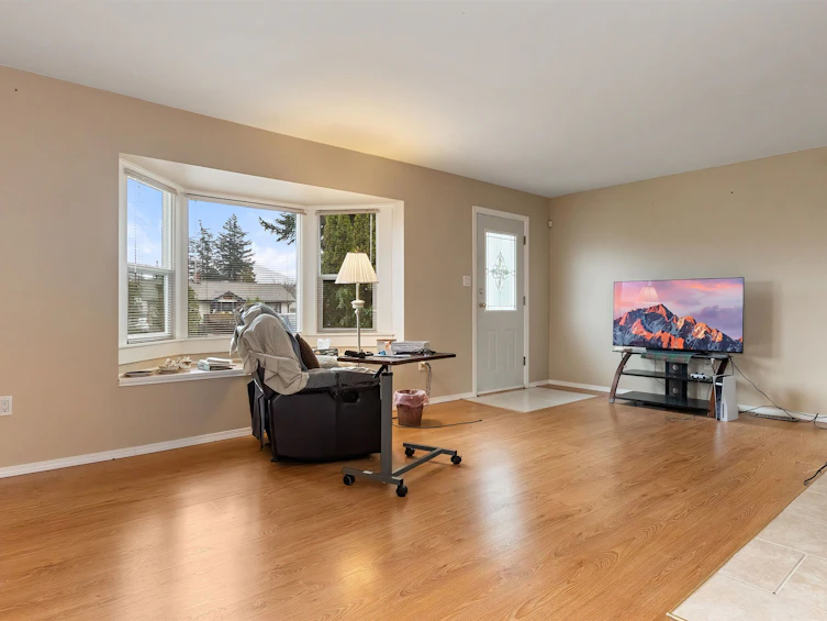 408 3rd Avenue, Hope, BC, V0X 1L0 - 4