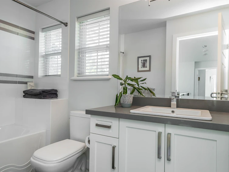 16772 23 Avenue, Surrey, BC, V3Z 0M7 - 23