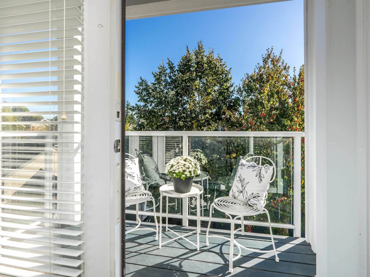 16772 23 Avenue, Surrey, BC, V3Z 0M7 - 5