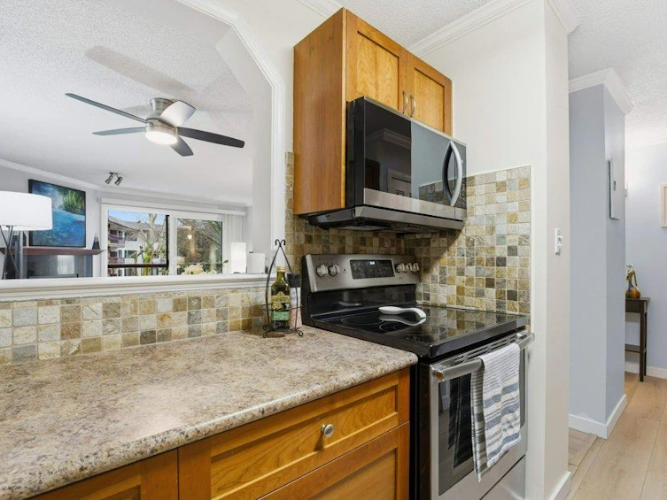 207-10220 Ryan Road, Richmond, BC, V7A 4R1 - 10