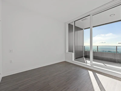 2808-6699 Dunblane Avenue - 5