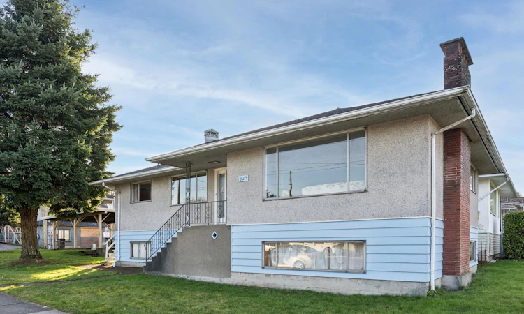925 Nanaimo Street