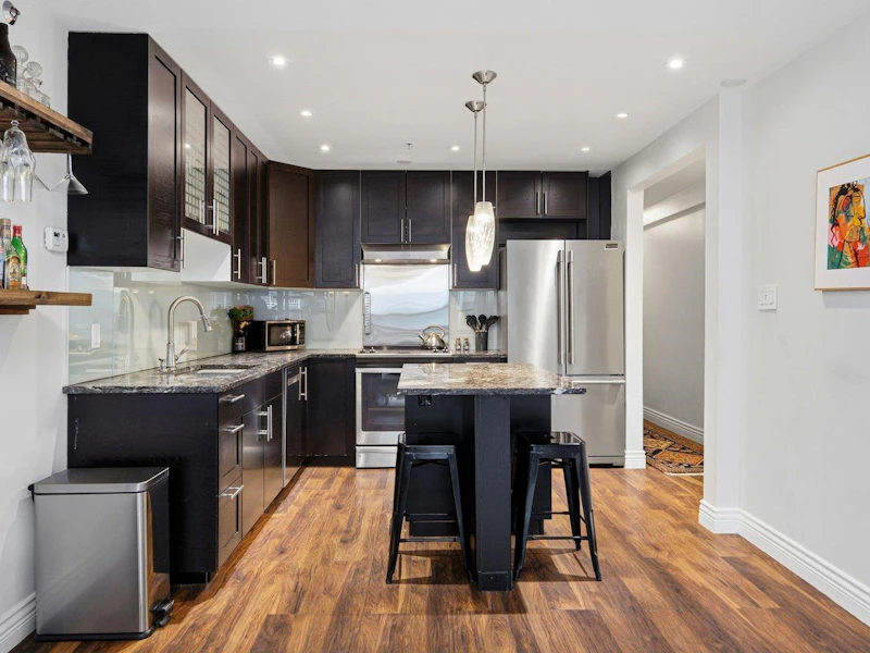 216 - 1549 Kitchener Street, Vancouver BC V5L 2V8