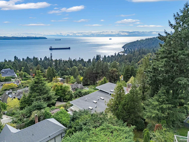 4313 Rockridge Road, West Vancouver, BC, V7W 1A6 - 3