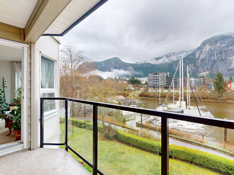 202-1468 Pemberton Avenue, Squamish, BC, V8B 0K2 - 7
