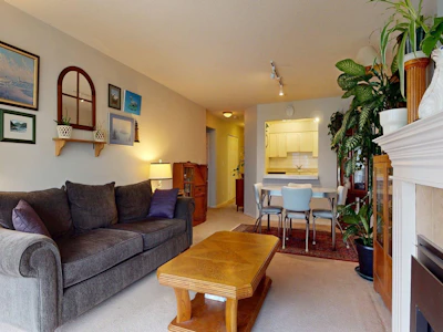 202-1468 Pemberton Avenue - 5