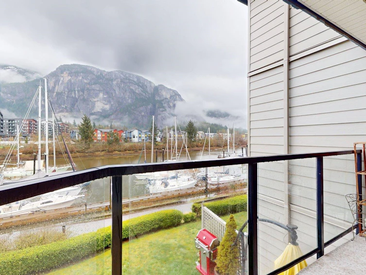 202-1468 Pemberton Avenue, Squamish, BC, V8B 0K2 - 6