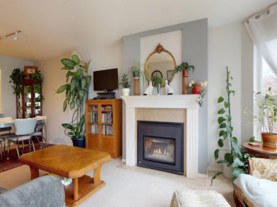 202-1468 Pemberton Avenue - 4