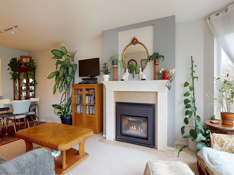 202-1468 Pemberton Avenue, Squamish, BC, V8B 0K2 - 4