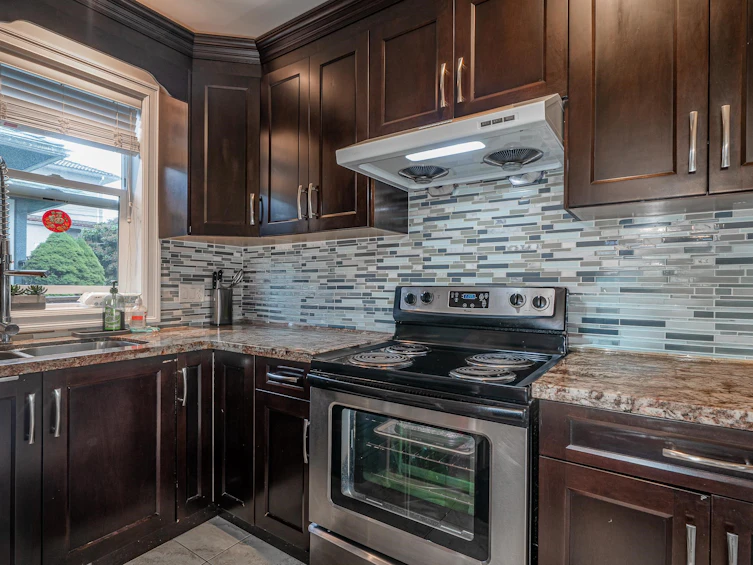 5007 Hardwick Street, Burnaby, BC, V5G 1P8 - 10