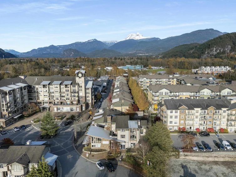 38226 Eaglewind Boulevard, Squamish, BC, V8B 0T2 - 39
