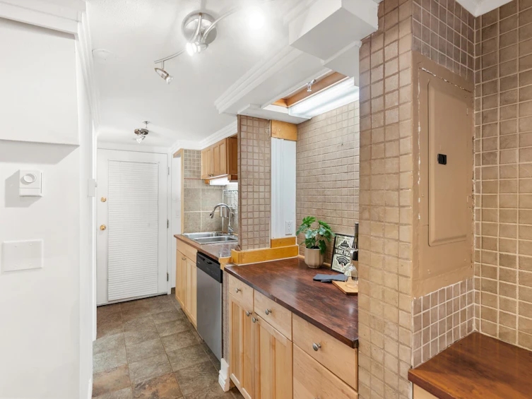 B5-238 E 10th Avenue, Vancouver, BC, V5T 1Z5 - 22