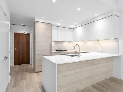 3205-680 Quayside Drive - 4