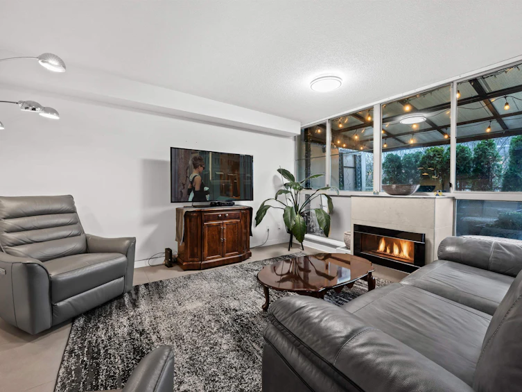 403-1159 Main Street, Vancouver, BC, V6A 4B6 - 2