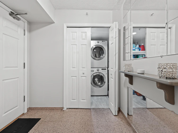 403-1159 Main Street, Vancouver, BC, V6A 4B6 - 30