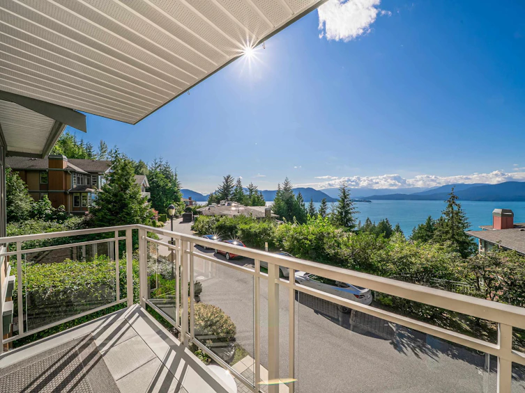 8664 Seascape Drive, West Vancouver, BC, V7W 3J7 - 10