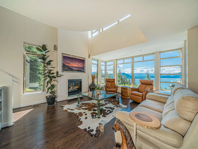 8664 Seascape Drive, West Vancouver, BC, V7W 3J7 - 5