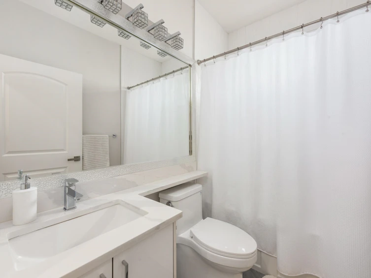 2876 Clark Drive, Vancouver, BC, V5N 0E9 - 21
