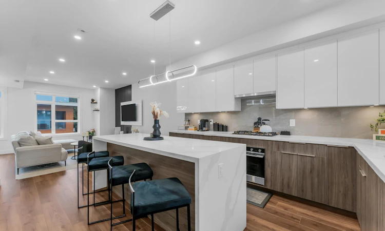 33-5858 132 Street