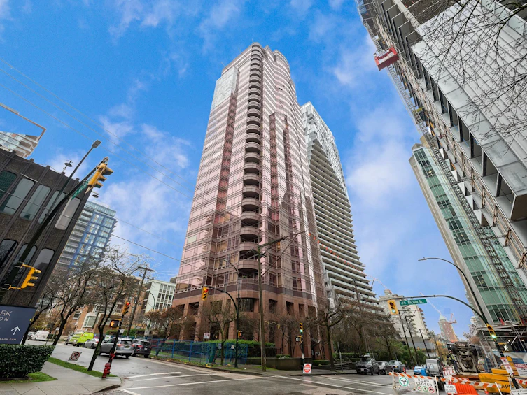 18A-1500 Alberni Street, Vancouver, BC, V6G 3C9